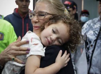 GOBIERNO DE VENEZUELA HACE POSIBLE EL REGRESO DE BEBÉ QUE ESTABA EN ESTADOS UNIDOS.