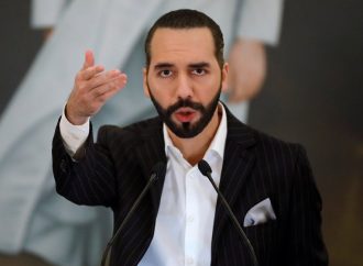 BUKELE ADVIERTE CON ACCIONES LEGALES A OPOSITORES QUE DIVULGUEN DATOS PERSONALES DE FUNCIONARIOS