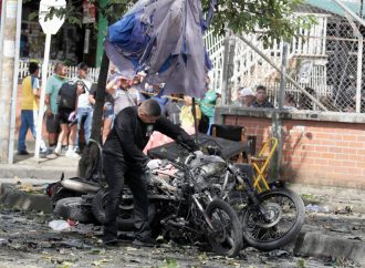 SIETE ATENTADOS CON EXPLOSIVOS DEJAN UN MUERTO EN EL SUROESTE DE COLOMBIA