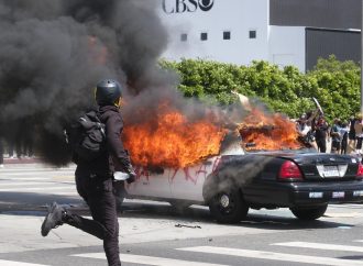 DISTURBIOS EN LOS ÁNGELES: MIGRANTES Y GUARDIA NACIONAL SE ENFRENTAN
