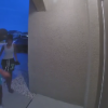 ARRESTARON EN FLORIDA A DOS ADOLESCENTES POR PARTICIPAR EN RETO VIRAL DE TIKTOK DE GOLPEAR PUERTAS