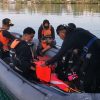 RESCATAN A LOS 18 PASAJEROS DE BARCO NAUFRAGADO FRENTE A ISLA DE SUMATRA, INDONESIA