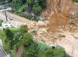 GUATEMALA; CONRED CONTINÚA LABORES DE LIMPIEZA EN EL KM 24.5 DE CARRETERA A EL SALVADOR