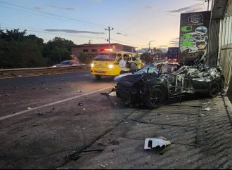 ACCIDENTE EN CARRETERA A QUEZALTEPEQUE DEJA UN FALLECIDO Y DOS PERSONAS LESIONADAS