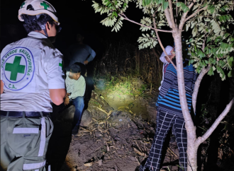CUERPOS DE SOCORRO LOCALIZARON A CUATRO PERSONAS EXTRAVIADAS EN CERRO EL SARTÉN, APOPA