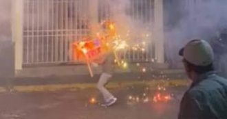 HOMBRE SUFRE QUEMADURAS GRAVES EN UN OJO DURANTE QUEMA DE TORITOS EN COJUTEPEQUE