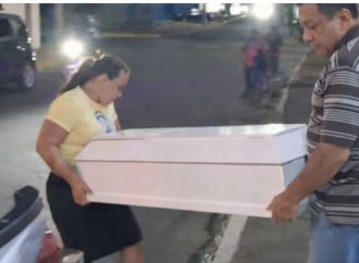 INSTITUTO DE MEDICINA LEGAL ENTREGÓ LOS CUERPOS DE MADRE E HIJA, VÍCTIMAS DEL INCENDIO REGISTRADO EN SAN SALVADOR