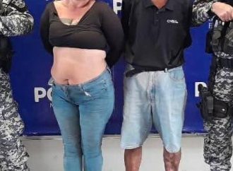 AUTORIDADES CAPTURAN A PRESUNTOS RESPONSABLES DE ASALTO A MUJER EN SAN SALVADOR CENTRO