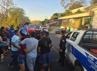 MUJER FALLECE TRAS SER ATROPELLADA POR CONDUCTOR QUE HUYÓ EN NAHUIZALCO