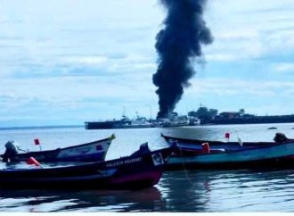 INCENDIO EN ZONA NAVAL DEL PUERTO DE LA UNIÓN ACTIVA OPERATIVO DE EMERGENCIA