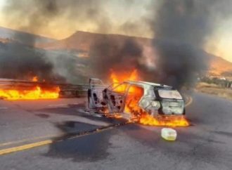 ATACAN CARAVANA DE PEPE AGUILAR EN ZACATECAS; CANTANTE RESULTA ILESO