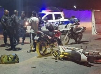 POLICÍAS MOTORIZADOS RESULTAN LESIONADOS EN ACCIDENTE DE TRÁNSITO EN LA LIBERTAD