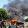 INCENDIO AFECTA ESTRUCTURAS DE VENTAS INFORMALES CERCA DE MEGA PLAZA, SONSONATE