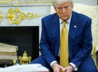 TRUMP ANUNCIA AUMENTO INMEDIATO DE ARANCELES GLOBALES AL 15 % TRAS FALLO DE LA CORTE SUPREMA