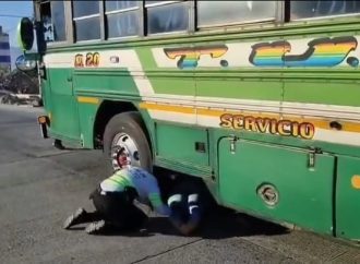 UNA MUJER MURIO AL SER ATROPELLADA POR BUS DE LA RUTA 201 EN LOURDES COLÓN, LA LIBERTAD