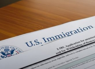 EN ESTADOS UNIDOS USCIS PROPONE SUSPENDER POR AÑOS PERMISOS DE TRABAJO A SOLICITANTES DE ASILO