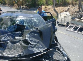 MUJER FALLECE Y MENOR RESULTA LESIONADO EN ACCIDENTE VIAL EN ZACATECOLUCA