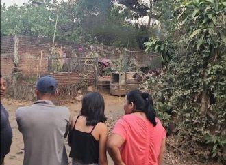 HOMBRE FALLECE TRAS RECIBIR DESCARGA ELÉCTRICA MIENTRAS CORTABA MANGOS EN ATIQUIZAYA