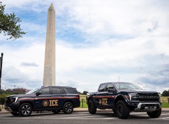 CRISIS INTERNA EN ICE TRAS GASTO MILLONARIO EN VEHÍCULOS ROTULADOS QUE NO SON UTILIZABLES