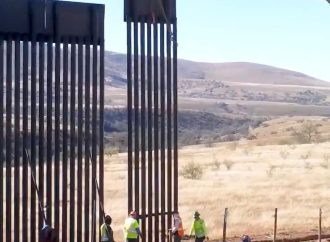 AUTORIDADES FRONTERIZAS DE EE. UU. DIFUNDEN AVANCES EN CONSTRUCCIÓN DEL MURO EN LA FRONTERA CON MÉXICO