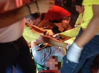 CONDUCTOR HUYE TRAS PROVOCAR ACCIDENTE QUE DEJÓ A UN HOMBRE LESIONADO EN CARRETERA A ACAJUTLA