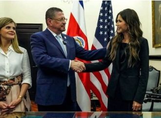 COSTA RICA ANUNCIA ACUERDO MIGRATORIO CON ESTADOS UNIDOS PARA RECIBIR HASTA 25 DEPORTADOS POR SEMANA