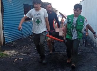 UNA CORRIENTE MARINA ARRASTRÓ A VERANEANTES Y DEJÓ A UN ADOLESCENTE DESAPARECIDO EN LA LIBERTAD