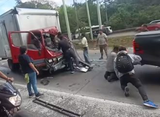 ACCIDENTE DE TRÁNSITO DEJA CINCO PERSONAS LESIONADAS EN AUTOPISTA A COMALAPA