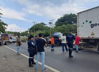ACCIDENTE DE TRÁNSITO EN CARRETERA A SANTA ANA DEJA UNA PERSONA LESIONADA