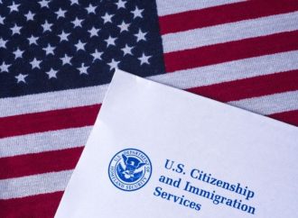 EE. UU. INICIA PROCESO PARA REVOCAR CIUDADANÍA A MÁS DE 350 PERSONAS NATURALIZADAS