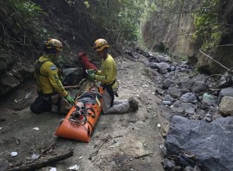 JOVEN RESULTA GRAVEMENTE LESIONADO TRAS CAER A BARRANCA EN ILOPANGO