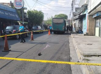 PERSONA FALLECE TRAS SER ATROPELLADA POR BÚS EN MEJICANOS