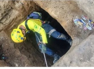 RESCATARON A UNA MUJER QUE CAYÓ EN POZO EN NAHUIZALCO, SONSONATE