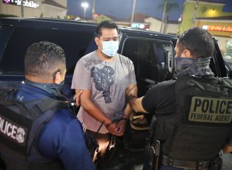 TEXAS IMPLEMENTARÁ LEY QUE PERMITE A POLICÍAS DETENER A PERSONAS POR SOSPECHA DE ESTATUS MIGRATORIO IRREGULAR