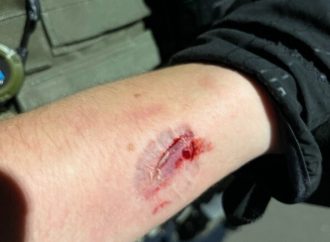 DEPARTAMENTO DE JUSTICIA DE EE.UU PRESENTÓ CARGOS CONTRA MANIFESTANTE ACUSADO DE AGREDIR A AGENTES DE ICE EN NUEVA JERSEY