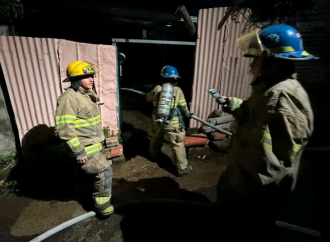 INCENDIO DEJA A VARIAS FAMILIAS SIN HOGAR EN SANTA TECLA