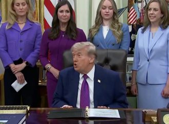 TRUMP ANUNCIA SUSPENSIÓN TEMPORAL DEL IMPUESTO FEDERAL A LOS COMBUSTIBLES