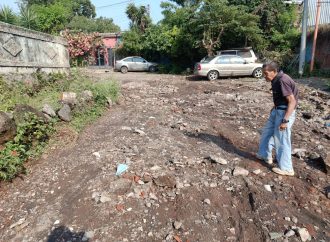 RESIDENTES DENUNCIAN DETERIORO DE CALLES EN LA COLONIA FERROCARRIL DE SANTA ANA