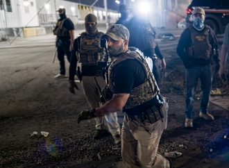 ARRESTAN A AGENTE DE ICE ACUSADO DE DISPARAR A MIGRANTE VENEZOLANO Y PRESENTAR UNA VERSIÓN FALSA DE LOS HECHOS