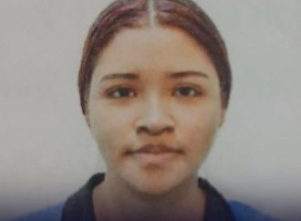 MADRE ACUSADA DE HOMICIDIO AGRAVADO CONTRA SU HIJO CONTINUARÁ EN PRISIÓN EN SANTA ANA