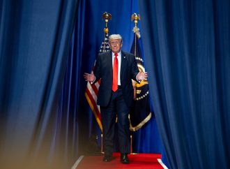 TENSIÓN CON IRÁN: TRUMP ADVIERTE POSIBLES ACCIONES EN MEDIO DE NEGOCIACIONES