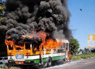MOTOCICLISTA FALLECE EN ACCIDENTE QUE INVOLUCRÓ A UN AUTOBÚS EN ARMENIA, SONSONATE