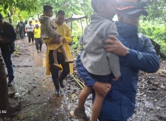 EVACÚAN A VARIAS FAMILIAS EN SAN JUAN OPICO ANTE RIESGO POR CRECIDA DE RÍOS Y LLUVIAS