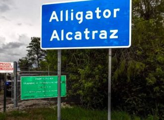 FLORIDA AFIRMA QUE CENTRO DE DETENCIÓN “ALLIGATOR ALCATRAZ” PODRÍA VOLVER A RECIBIR MIGRANTES