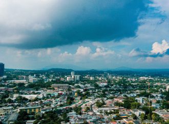AMBIENTE CALUROSO Y LLUVIAS CON TORMENTAS ELÉCTRICAS SE PREVÉN PARA ESTE MIÉRCOLES EN EL SALVADOR