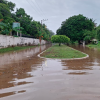 INUNDACIÓN AFECTA TRAMO DEL BULEVAR CONCHALÍO EN PUERTO DE LA LIBERTAD