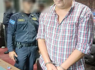 CAPTURAN A DOS PERSONAS DURANTE ALLANAMIENTOS EN PRESUNTOS PUNTOS DE VENTA DE DROGA EN SAN SALVADOR