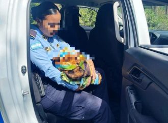 RESCATAN A RECIÉN NACIDA ABANDONADA CERCA DE UNA CARRETERA EN LEMPIRA, HONDURAS