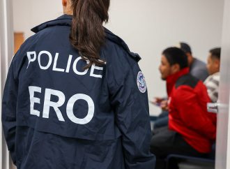 AUMENTA AUSENTISMO EN CORTES DE INMIGRACIÓN DE EE. UU. Y CRECEN ÓRDENES DE DEPORTACIÓN EN AUSENCIA