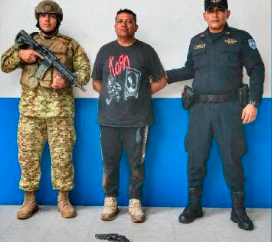 CAPTURAN A HOMBRE ACUSADO DE AMENAZAR DE MUERTE A SU COMPAÑERA DE VIDA EN ROSARIO DE MORA